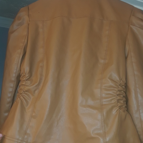 Jacket - Picture 3 of 3